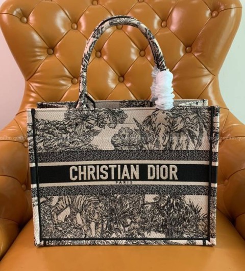 디올 BOOK TOTE 북토트백 미듐