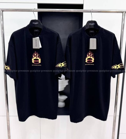 발렌시아가 버닝 유니티 반팔티셔츠