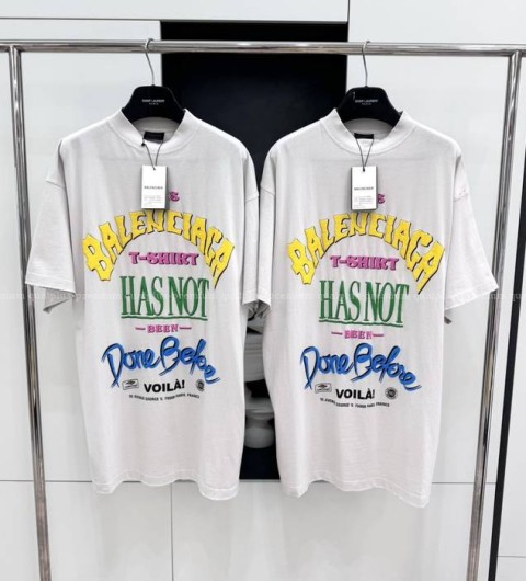 발렌시아가 낫 빈 던 반팔티셔츠