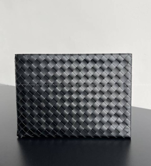 보테가베네타 607479 인트레치아토 하프 지퍼 파우치 클러치백 남성용