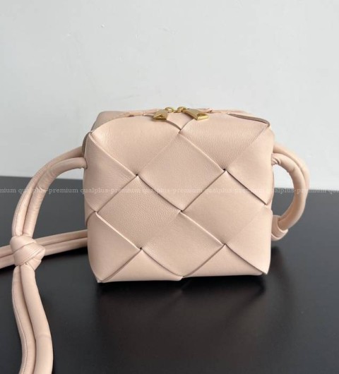 보테가베네타 701915 카세트 카메라백 미니