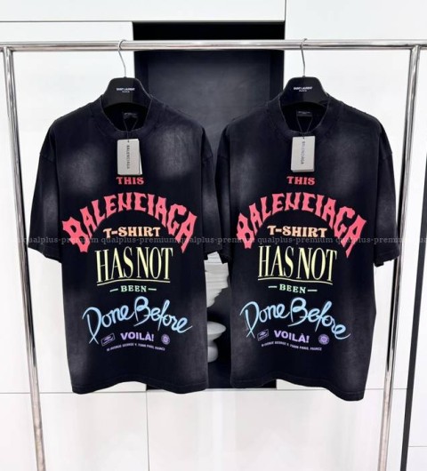 발렌시아가 낫 빈 던 반팔티셔츠