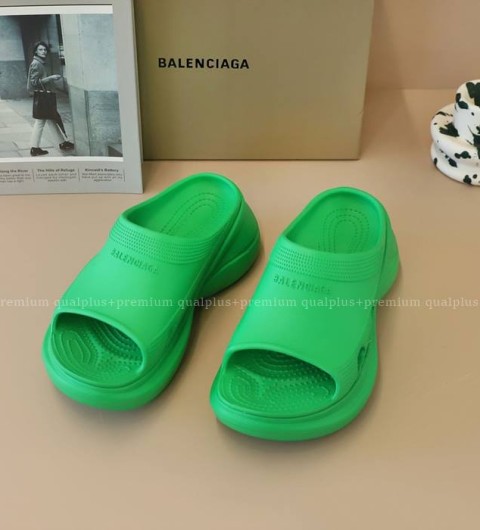 [국내배송] 발*시아가 여자 샌드풀 Crocs 러버