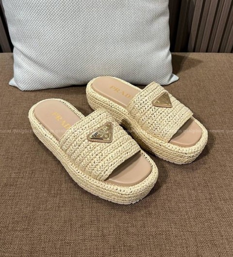 프라다 라피아 슬리퍼 여성용