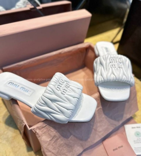 미우미우 마테라쎄 나파 가죽 슬라이드 슬리퍼 여성용