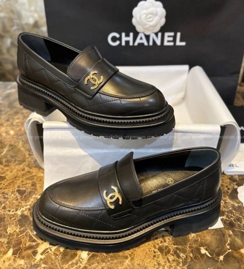 샤넬 23A 로퍼 여성용