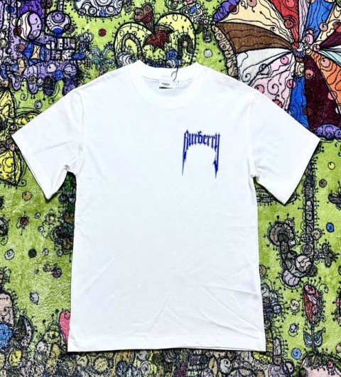 버버리 로고 반팔티셔츠