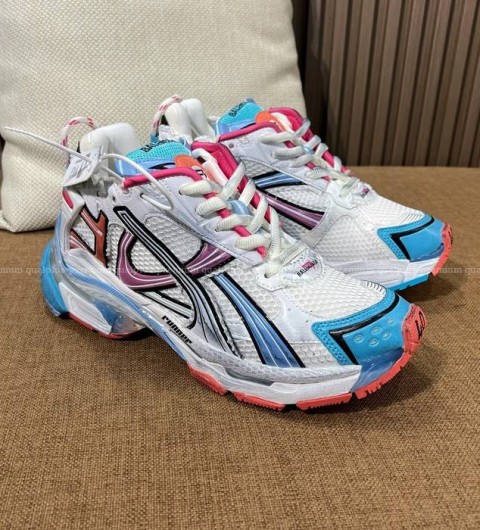 발렌시아가 러너 스니커즈 남녀공용