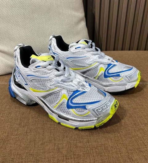 발렌시아가 러너 2.0 스니커즈 남녀공용