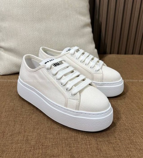 미우미우 스니커즈 여성용