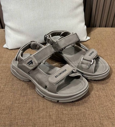 발렌시아가 투어리스트 샌들 남녀공용