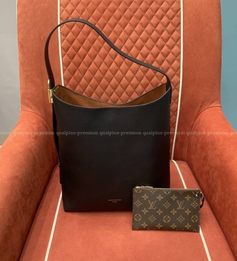 루이비통 M24856 로우 키 호보 MM
