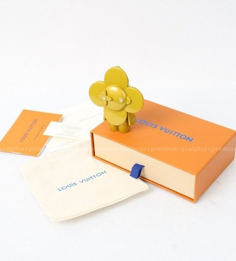 [국내배송] 루*비통 비비엔 메탈 백참 & 키홀더