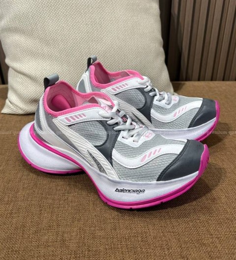 발렌시아가 서킷 스니커즈 남녀공용