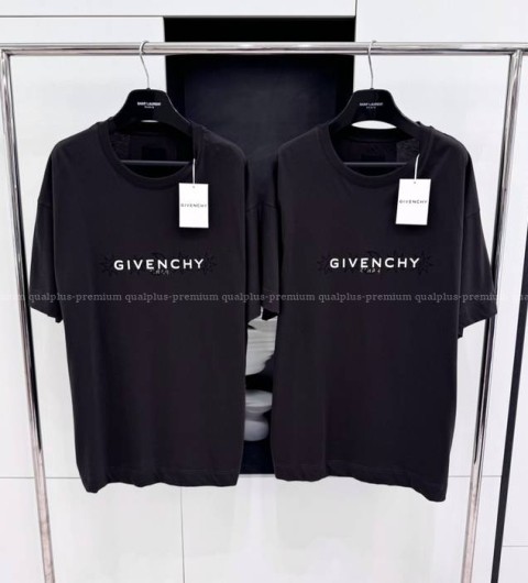 지방시 리버스 타로 반팔티셔츠