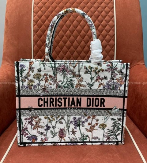 디올 북토트백 미듐