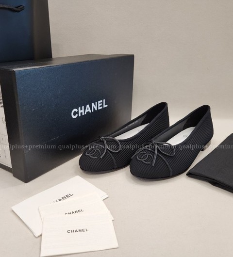 [국내배송] 샤* 엠브로이더드 퍼블릭 플랫