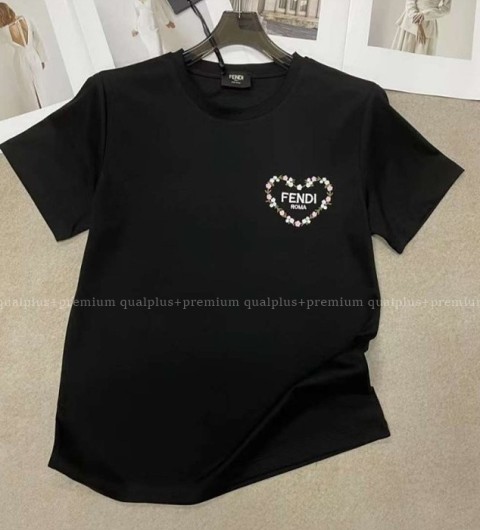 [국내배송] 펜* 하트플라워 자수 반팔 라운드