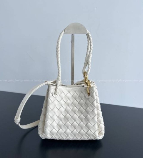 보테가베네타 796569 안디아모 파라슈트 숄더백 스몰