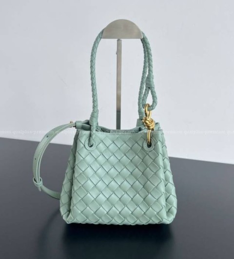 보테가베네타 796569 안디아모 파라슈트 숄더백 스몰