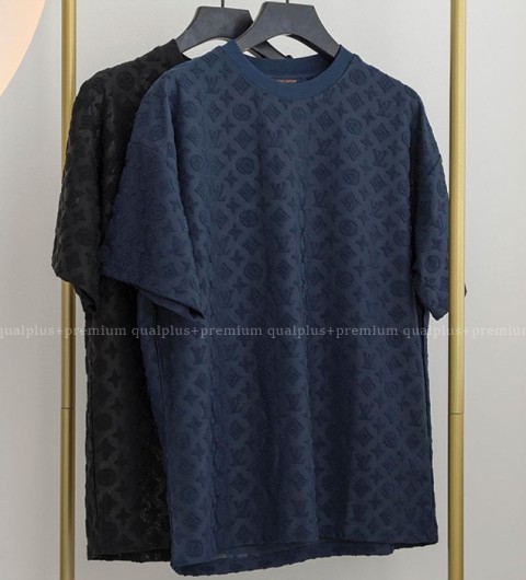 [국내배송] 루*비통 엠보스드 로고 티셔츠(2color)