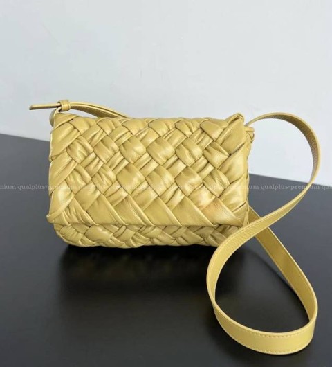 보테가베네타 787113 럼플 메신저백 스몰 남녀공용