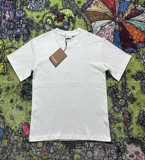 버버리 EKD 로고 반팔티셔츠