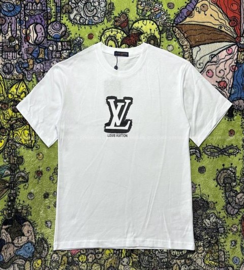 루이비통 로고 반팔티셔츠