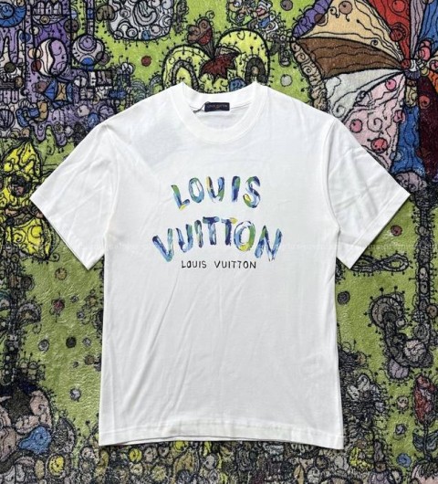 루이비통 로고 반팔티셔츠