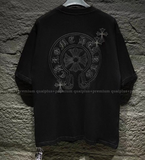 [국내배송] 크*하츠 말발굽 십자가패치 스티치 반팔티