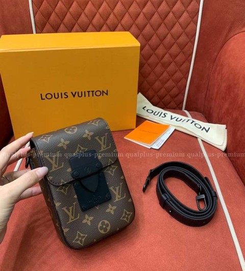 루이비통 M81522 S락 버티컬 웨어러블 월릿 크로스백 남성용