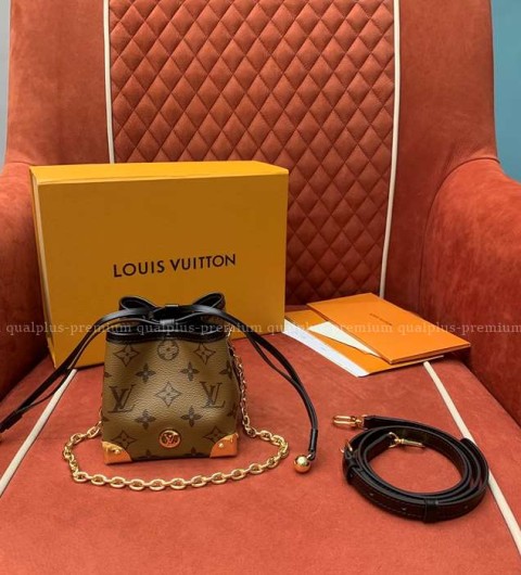 루이비통 M82885 노에 퍼스 LV 참 숄더백