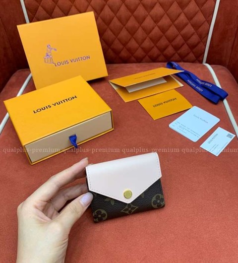 루이비통 M62933 조에 월릿 반지갑 여성용