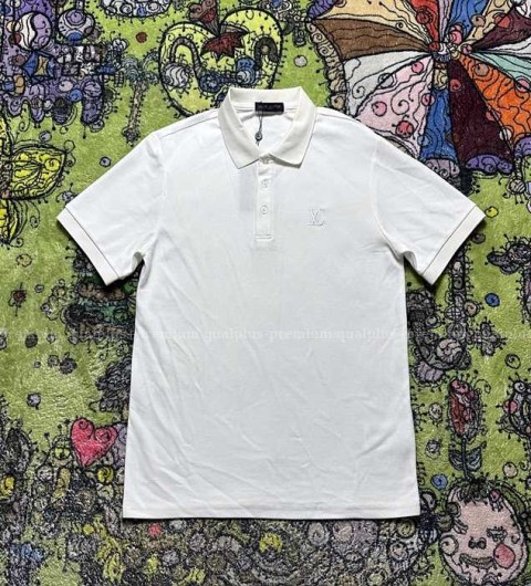 루이비통 로고 폴로 반팔티셔츠