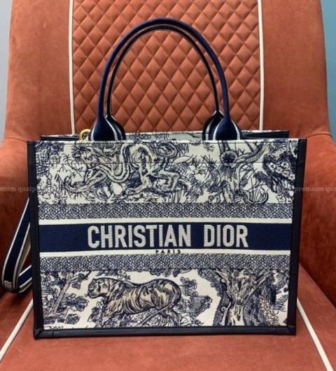 디올 북토트백 미듐