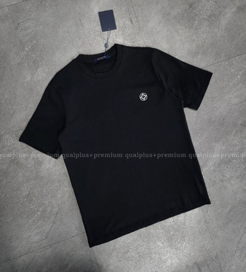 [국내배송] 루*비통 시그니처 로고 라운드 반팔 티셔츠