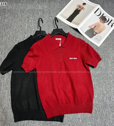 [국내배송] 미*미우 로고 울 카라 니트