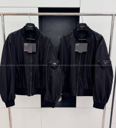 프라다 로고 보머 자켓