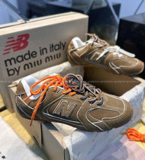 미우미우x뉴발란스 콜라보 530 스니커즈 여성용