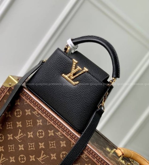 루이비통 카퓌신 미니