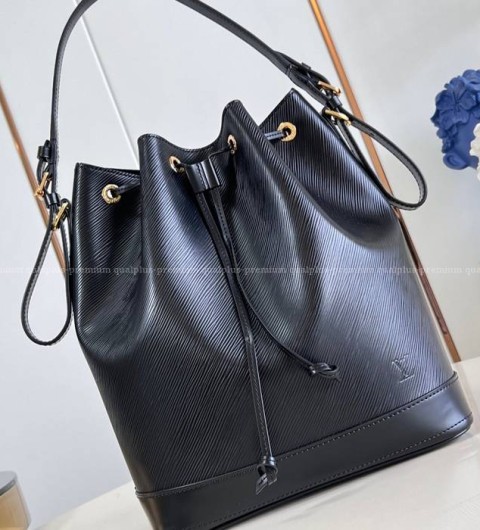 루이비통 M24932 노에 버킷백 MM