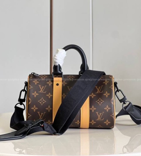 루이비통 M46687 키폴 반둘리에 25 남녀공용