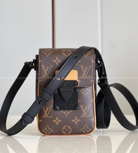 루이비통 M81522 S락 버티컬 웨어러블 월릿 크로스백 남성
