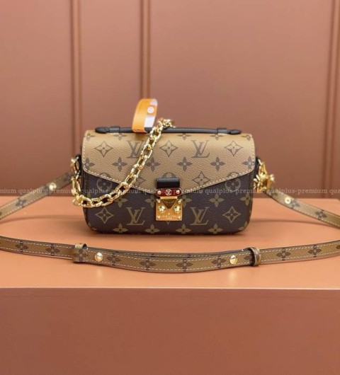 루이비통 M46279 포쉐트 메티스 이스트 웨스트