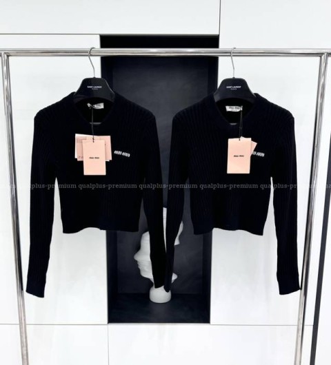 미우미우 로고 V넥 스트라이프 니트 여성용