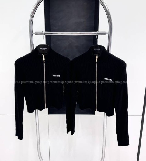 미우미우 로고 집업 하이넥 스트라이프 가디건 여성용