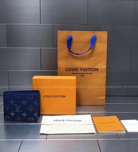 [국내배송] 루*비통 멀티플 모노그램 반지갑