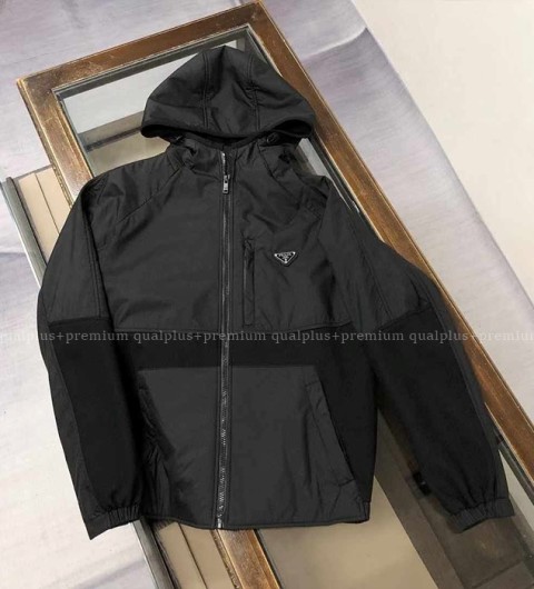 [국내배송] 프*라 배색 후드 바람막이