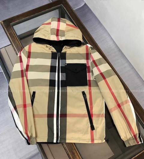 [국내배송] 버*리 체크 양면 후드 바람막이