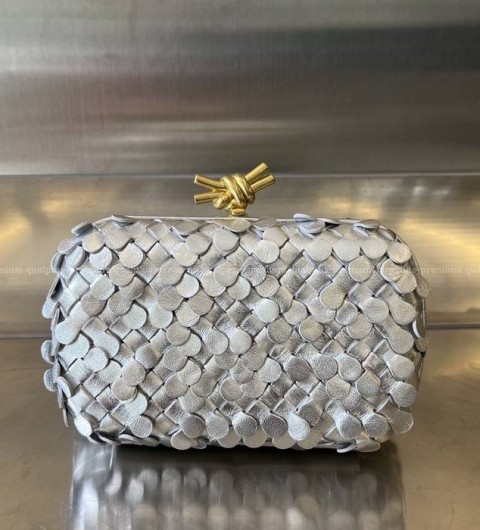 보테가베네타 717622 놋 파우치